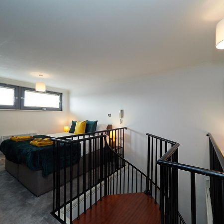 Emerald Suite - Two Story Duplex Apartment - Balcony - Contractors - Family - City Centre - Broadway Plaza - Five Ways - Sleeps 6 Birmingam Exterior foto